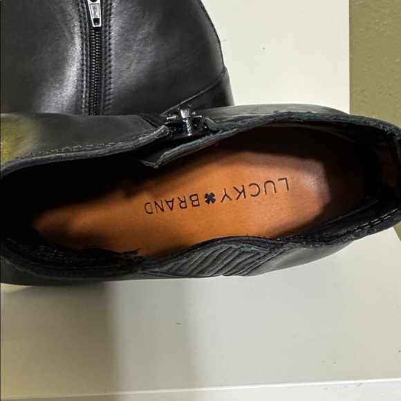 Lucky Brand - Picture 4 of 6